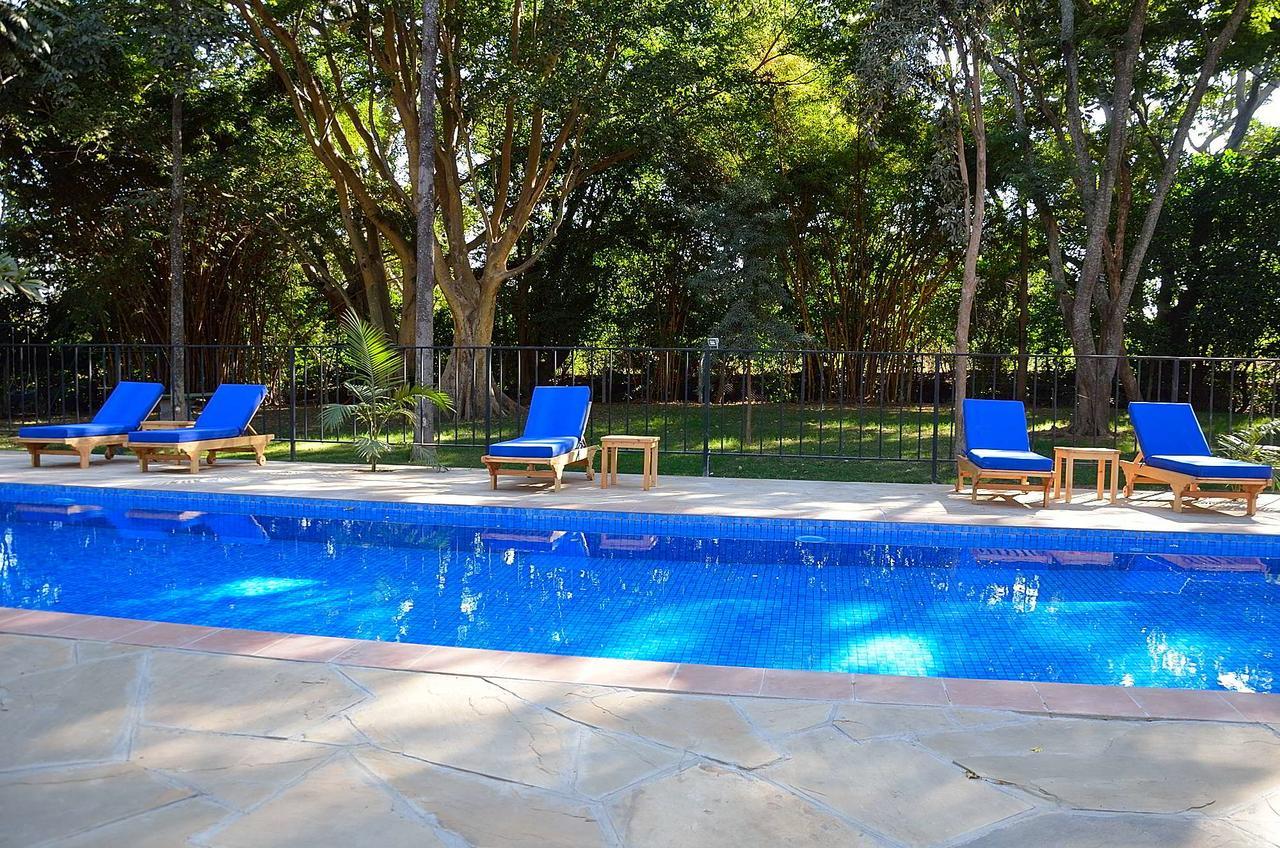 Green Hills Of Africa Hotel Usa River Exterior photo
