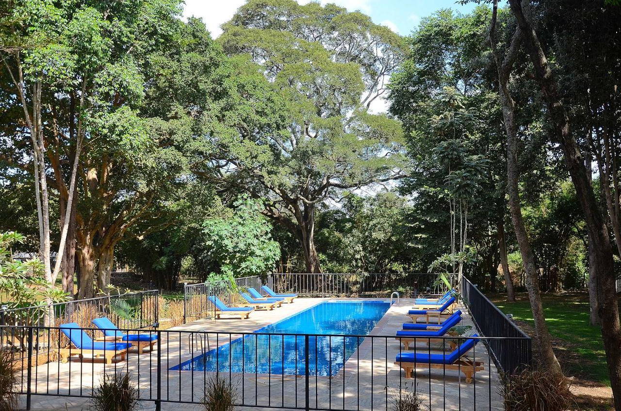 Green Hills Of Africa Hotel Usa River Exterior photo